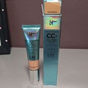 IT Cosmetics CC+ Oil-Free Matte Foundation - Neutral Medium